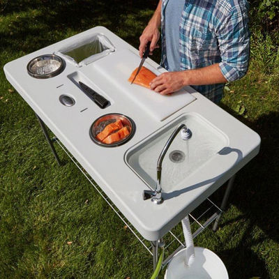 ホテルの露天キャンプ用のポータブルプラスチック金属折りたたみ魚片清掃テーブル